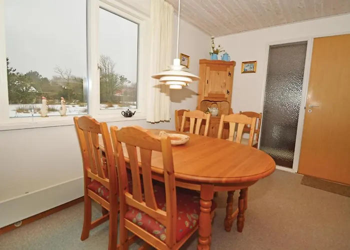 With Fireplace 02 Feriehus