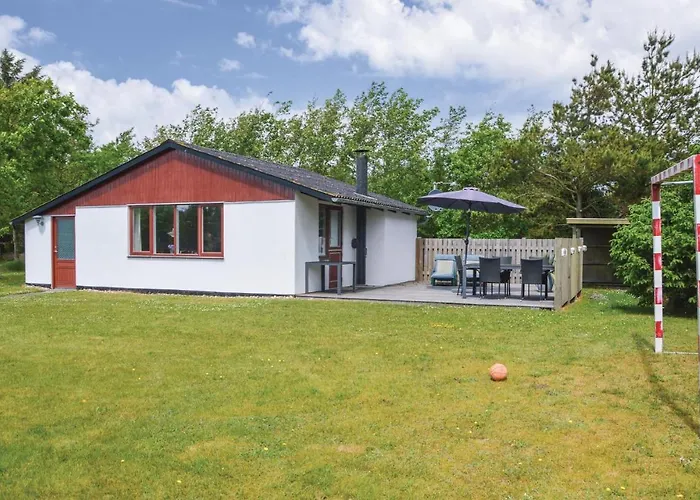 With Fireplace 02 Feriehus